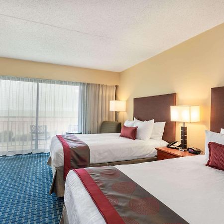 Ramada Plaza By Wyndham Virginia Beach Oceanfront Экстерьер фото