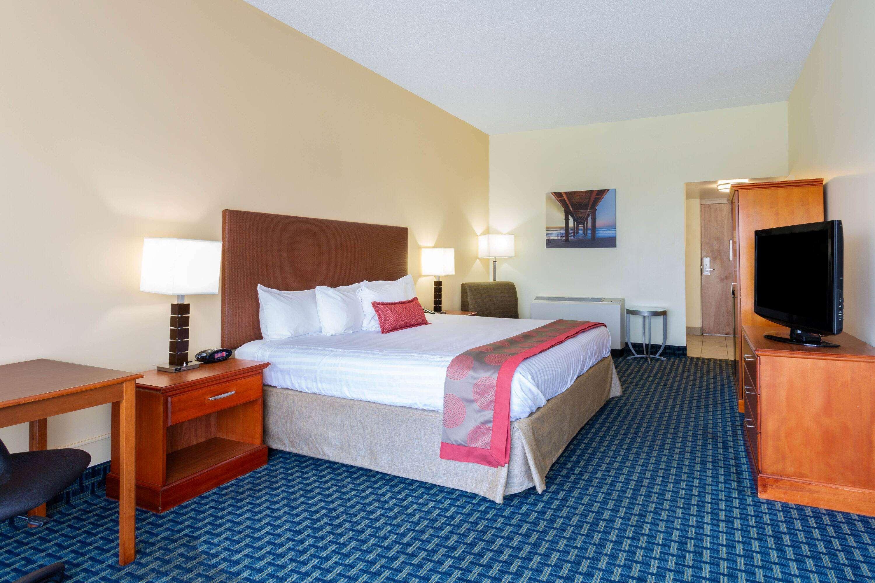 Ramada Plaza By Wyndham Virginia Beach Oceanfront Экстерьер фото