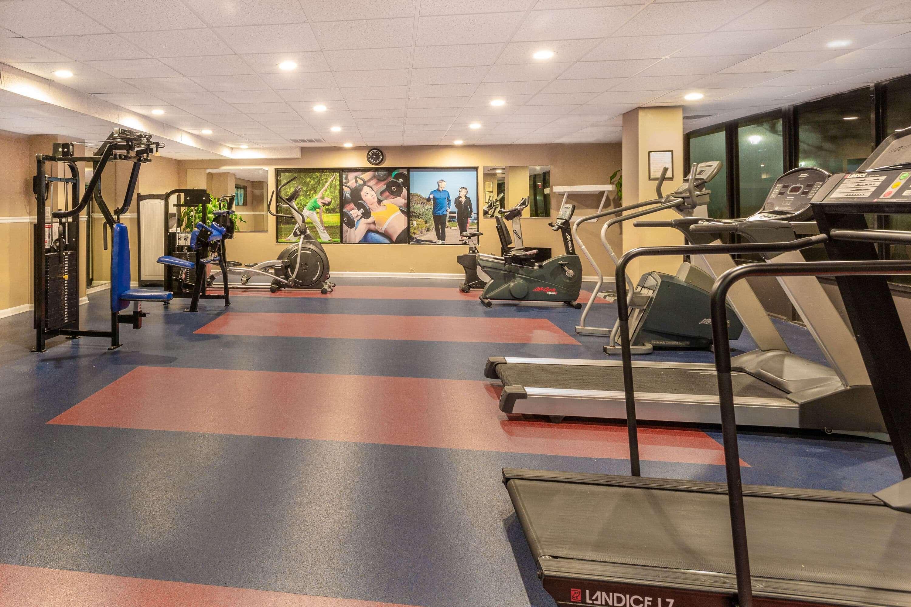 Ramada Plaza By Wyndham Virginia Beach Oceanfront Экстерьер фото