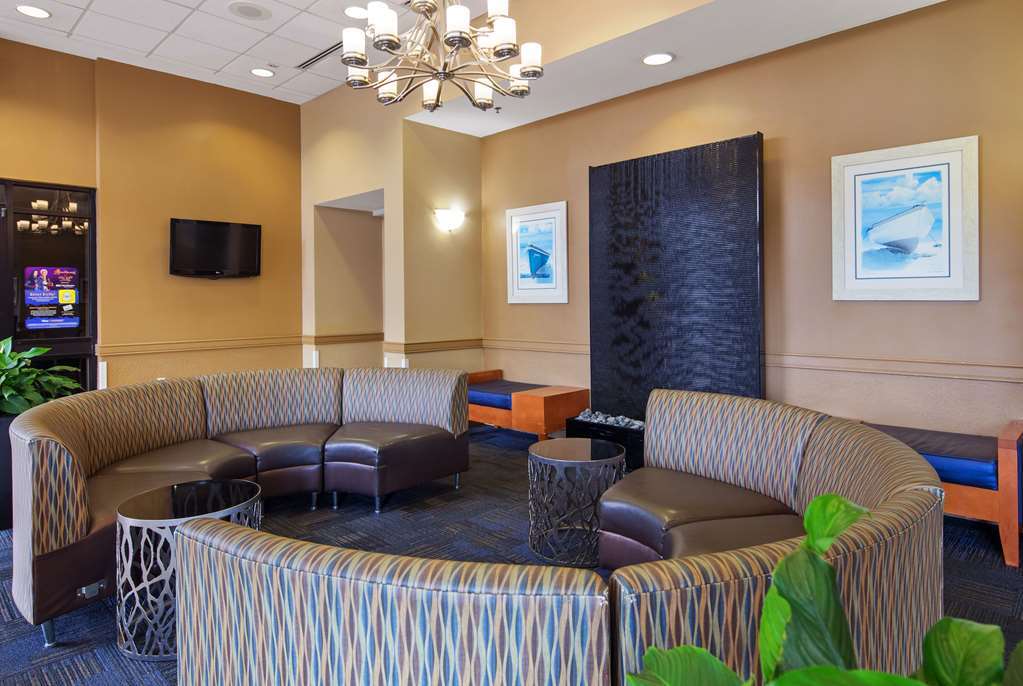 Ramada Plaza By Wyndham Virginia Beach Oceanfront Интерьер фото